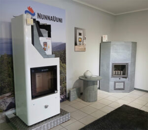 NunnaUuni Specksteinofen Joya Angolo in der Ausstellung Lüning GmbH in Anröchte
